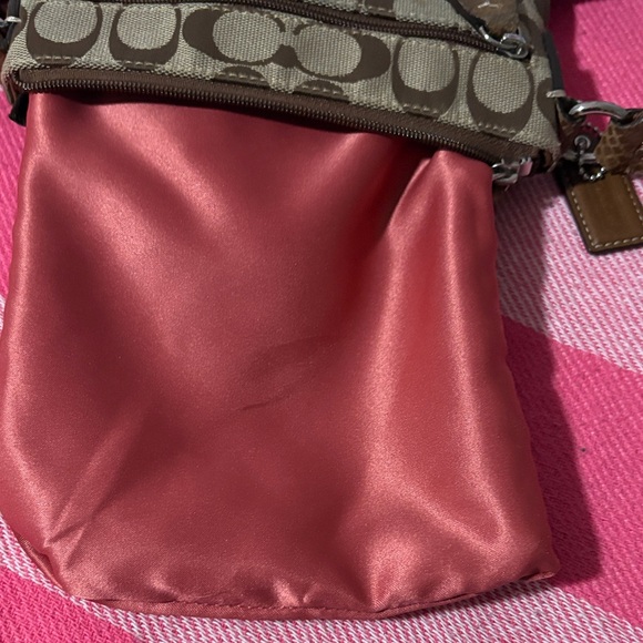 Coach Tan/Brown Signature Canvas Swinger Bag - Picture 7 of 8